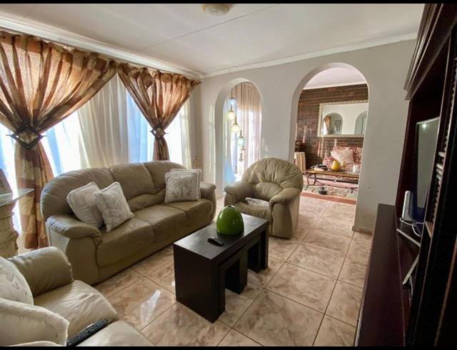 3 BEDROOM HOUSE FOR SALE IN WALDRIFT